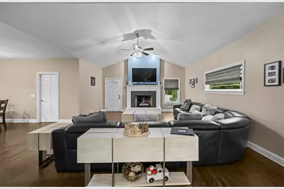 421 W Hawthorne Street, Arlington Heights, IL 60004 - Photo 10