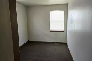 10503 S Edbrooke Ave, Chicago, IL 60628 - Photo 8