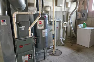 10503 S Edbrooke Ave, Chicago, IL 60628 - Photo 12