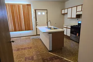 10503 S Edbrooke Ave, Chicago, IL 60628 - Photo 6