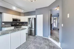 1096 Pine Tree Circle North, Buffalo Grove, IL 60089 - Photo 10