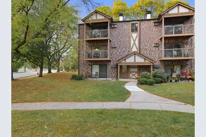 751 S Dwyer Avenue #F, Arlington Heights, IL 60005 - Photo 1