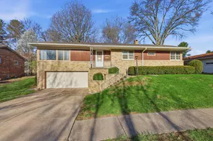 3537 49th St, Moline, IL 61265 - Photo 2