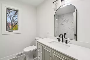 123 N Western Ave, Bartlett, IL 60103 - Photo 32