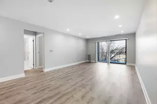 2050 Valencia Dr, Northbrook, IL 60062 - Photo 6