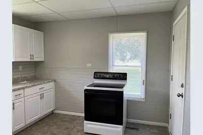 11 Lehigh Avenue, Oglesby, IL 61348 - Photo 8