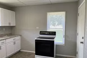 11 Lehigh Ave, Oglesby, IL 61348 - Photo 8