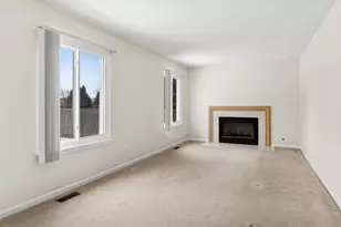 1927 Crossing Ct, Naperville, IL 60540 - Photo 4