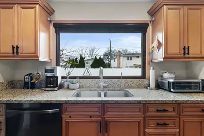 9212 S Komensky Avenue, Oak Lawn, IL 60453 - Photo 6