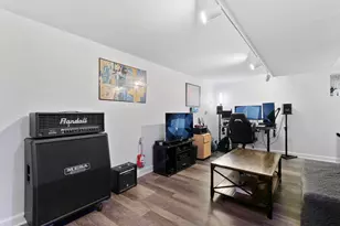 9212 S Komensky Ave, Oak Lawn, IL 60453 - Photo 18