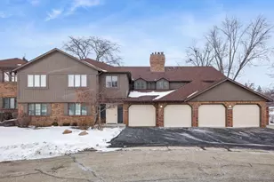 7930 W Lakeview Ct, Palos Heights, IL 60463 - Photo 1