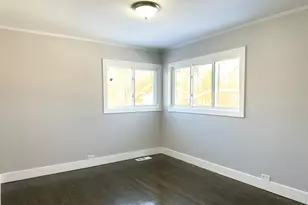 305 Winnebago St, Park Forest, IL 60466 - Photo 8