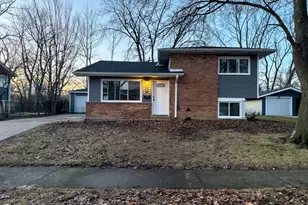 305 Winnebago St, Park Forest, IL 60466 - Photo 1