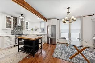 2720 Edina Blvd, Zion, IL 60099 - Photo 10