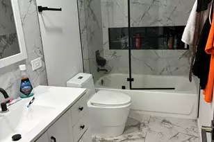 9205 S 84th Ct, Hickory Hills, IL 60457 - Photo 6