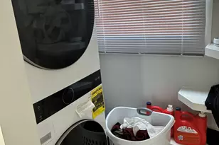 9205 S 84th Ct, Hickory Hills, IL 60457 - Photo 10