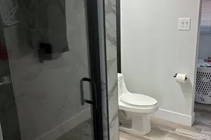 9205 S 84th Ct, Hickory Hills, IL 60457 - Photo 8