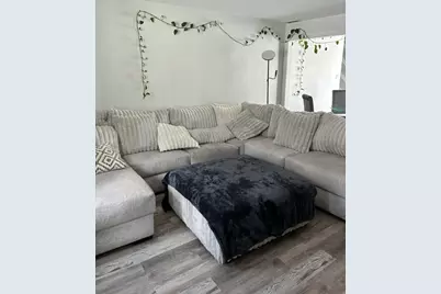 9205 S 84th Court, Hickory Hills, IL 60457 - Photo 2