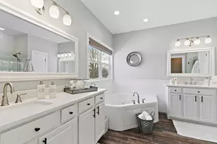 560 Ellen Ct, Woodstock, IL 60098 - Photo 20