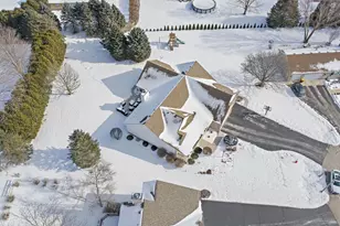 560 Ellen Ct, Woodstock, IL 60098 - Photo 46