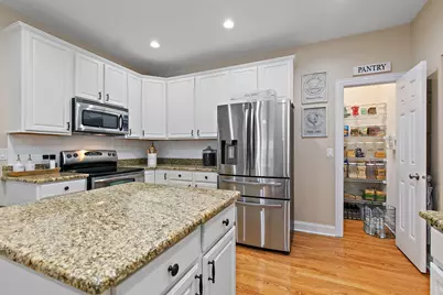 560 Ellen Court, Woodstock, IL 60098 - Photo 16