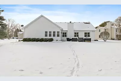 560 Ellen Court, Woodstock, IL 60098 - Photo 38