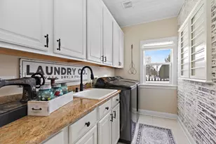 560 Ellen Ct, Woodstock, IL 60098 - Photo 22