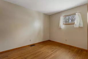 708 S E St, Hammond, IL 61929 - Photo 22