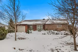 708 S E St, Hammond, IL 61929 - Photo 2