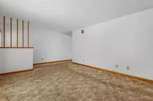 708 S E St, Hammond, IL 61929 - Photo 6