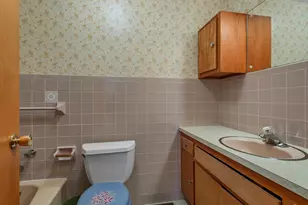 708 S E St, Hammond, IL 61929 - Photo 24