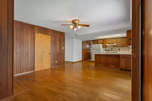 708 S E St, Hammond, IL 61929 - Photo 14