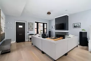 2047 W Homer St, Chicago, IL 60647 - Photo 2