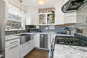 381 Keith Ave, Crystal Lake, IL 60014 - Photo 2