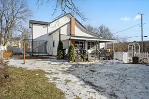 149 N May St, Hinckley, IL 60520 - Photo 32