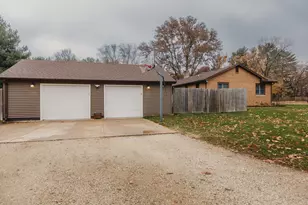 817 8th St, Lacon, IL 61540 - Photo 36