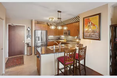 807 Davis Street #810, Evanston, IL 60201 - Photo 6