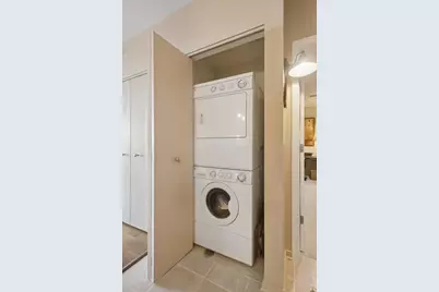 807 Davis Street #810, Evanston, IL 60201 - Photo 14