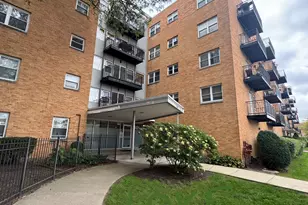 2501 W Bryn Mawr Ave W, Chicago, IL 60659 - Photo 1