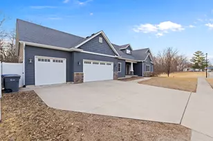 3504 Shadow Wood Ct, Milan, IL 61264 - Photo 4