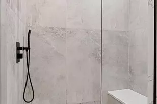 3653 W Barry Ave, Chicago, IL 60618 - Photo 8