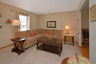 10 Cameron Ct, Bloomington, IL 61704 - Photo 14