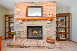 10 Cameron Ct, Bloomington, IL 61704 - Photo 10