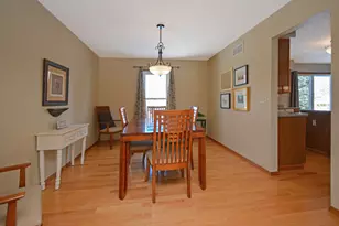 10 Cameron Ct, Bloomington, IL 61704 - Photo 18