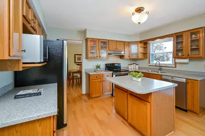 10 Cameron Court, Bloomington, IL 61704 - Photo 4