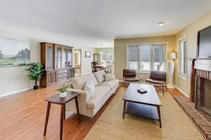 1501 N Courtland Dr, Arlington Heights, IL 60004 - Photo 4