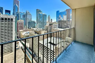 200 N Dearborn St, Chicago, IL 60601 - Photo 14