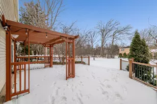 41 Canterbury Rd, Lincolnshire, IL 60069 - Photo 40