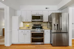 41 Canterbury Rd, Lincolnshire, IL 60069 - Photo 12