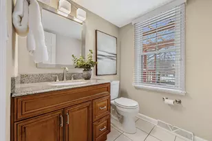 41 Canterbury Rd, Lincolnshire, IL 60069 - Photo 16